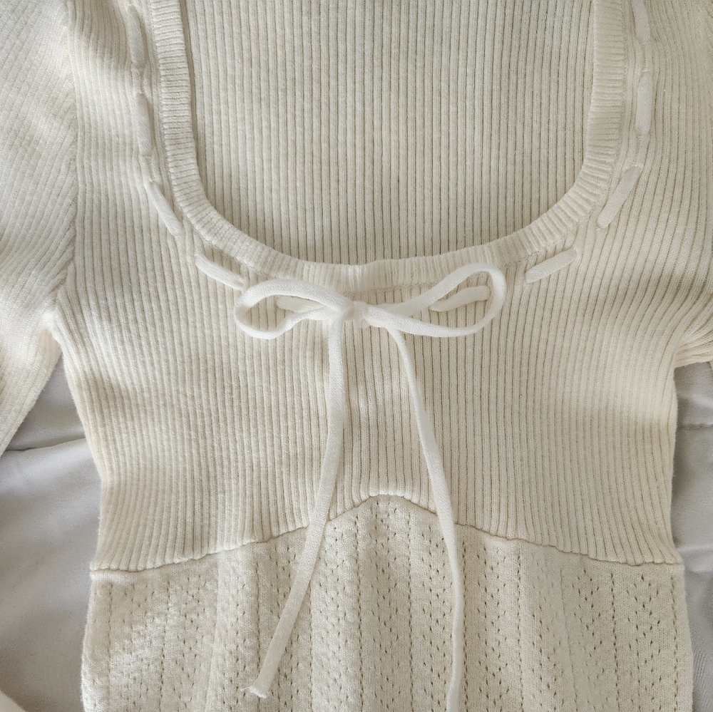 Hollister Cream Long Sleeve Top - Picture 2 of 3